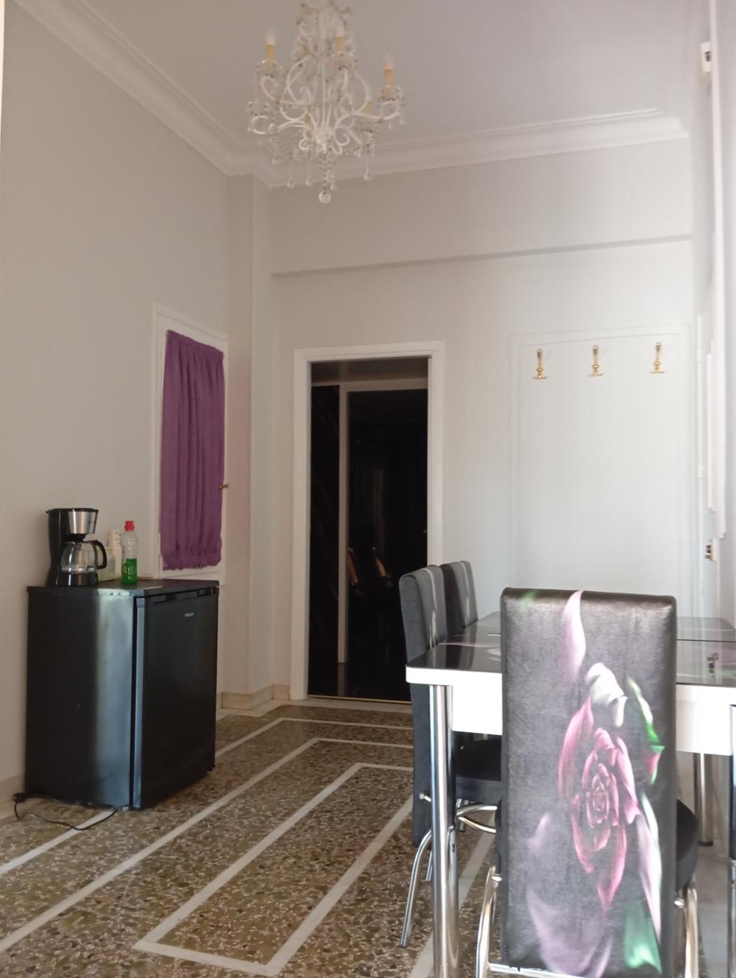 Iris Baroque Apartment Elefsína Buitenkant foto