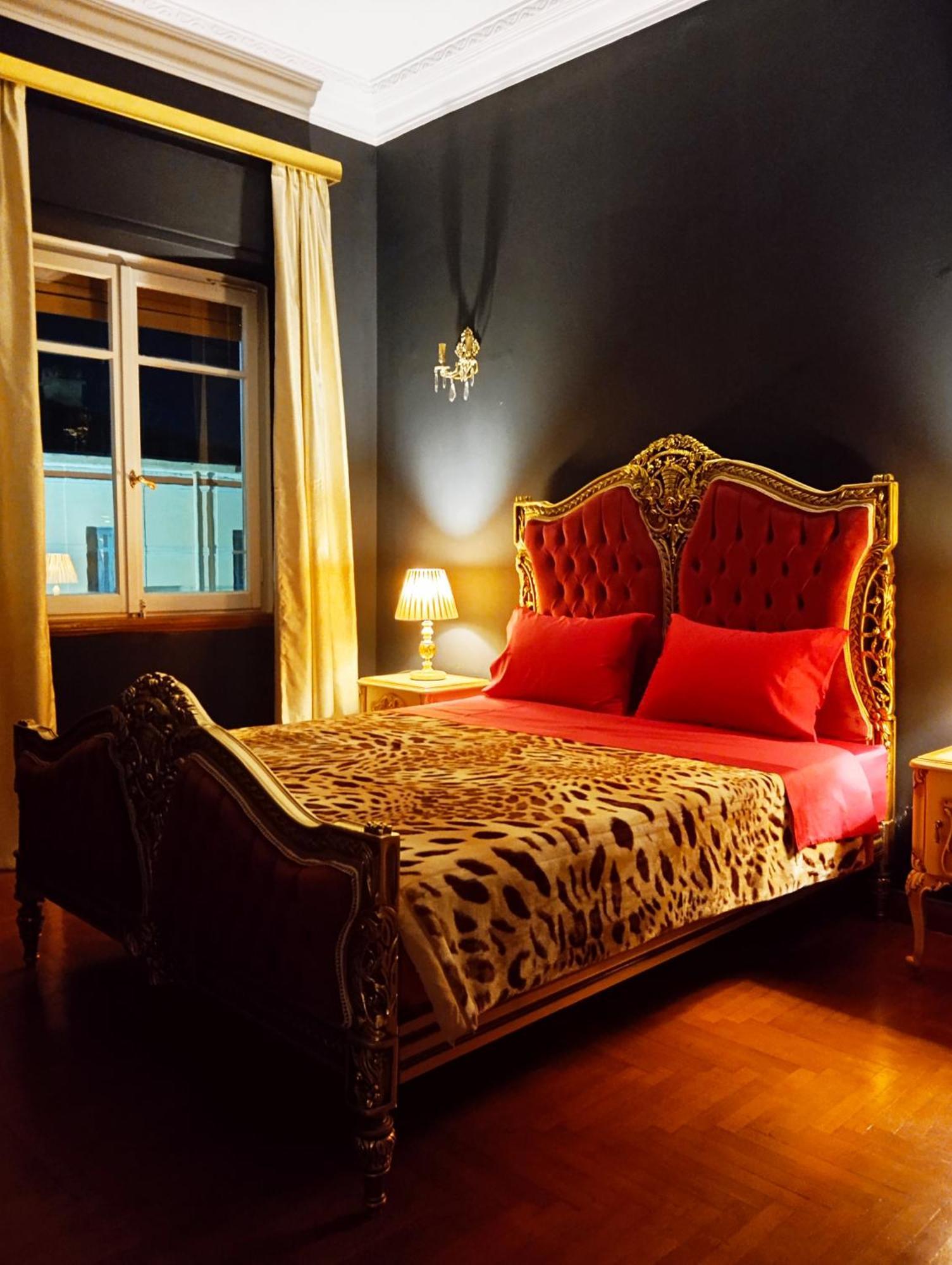 Iris Baroque Apartment Elefsína Buitenkant foto