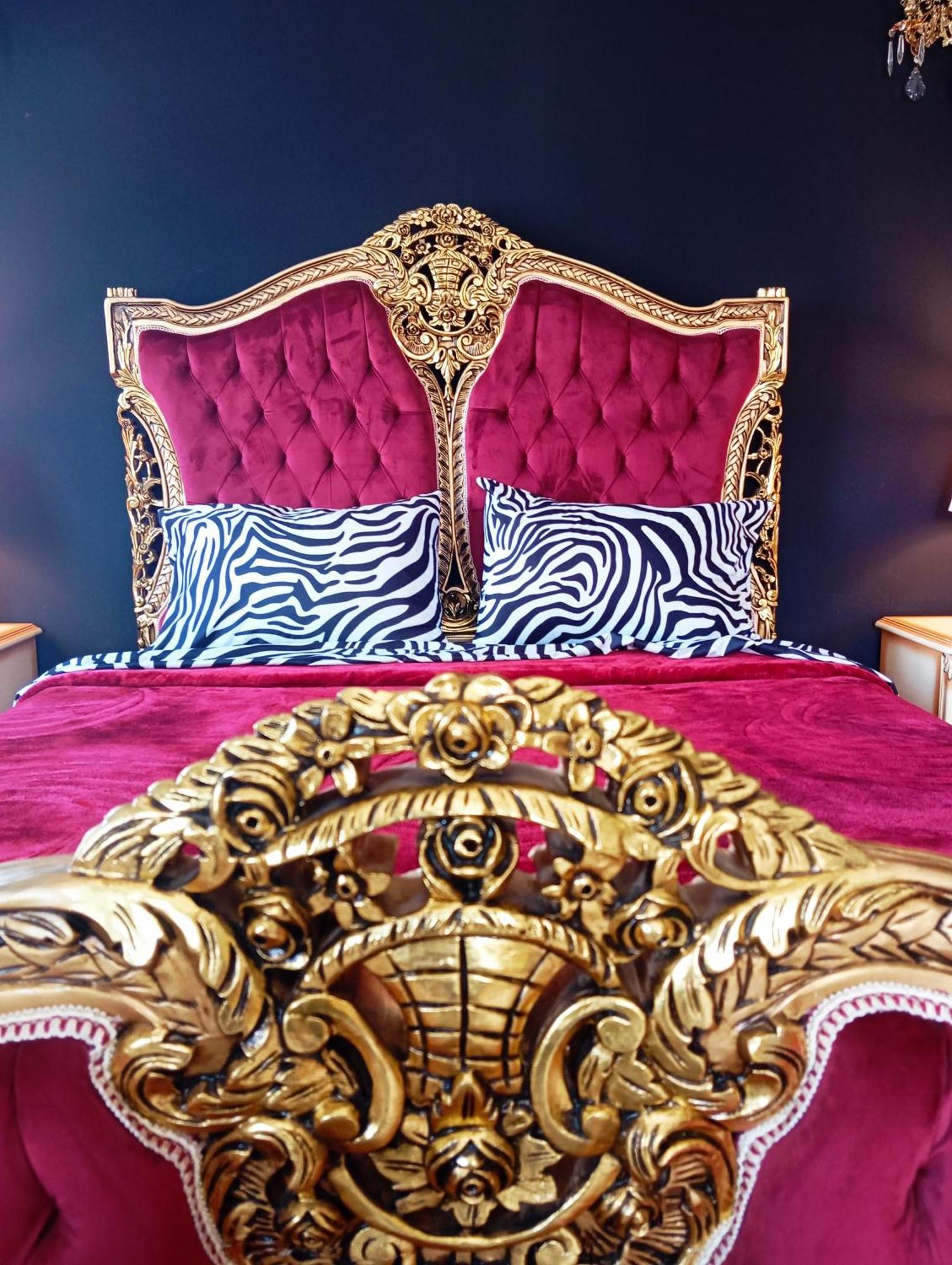 Iris Baroque Apartment Elefsína Buitenkant foto